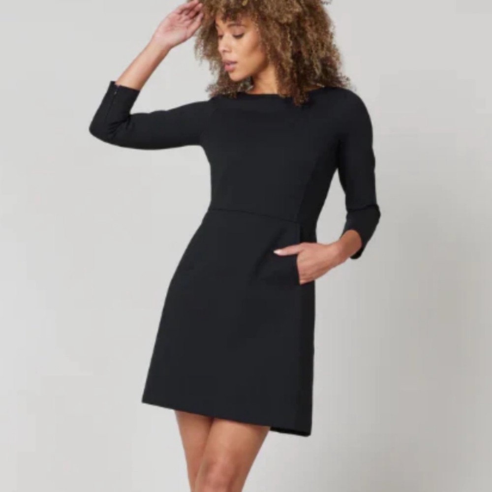 SPANX The Perfect Shift Dress Black 3/4 Sleeve Medium LBD Minimalist Comfort